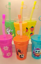 Load image into Gallery viewer, Kids plastic sip Cups with straw
