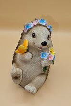 Load image into Gallery viewer, Garden Hedgehog 9x6 5x6.5cm
