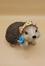 Load image into Gallery viewer, Garden Hedgehog 9x6 5x6.5cm
